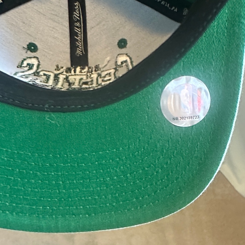 Mitchell & Ness Green Cap - Picture 5 of 5